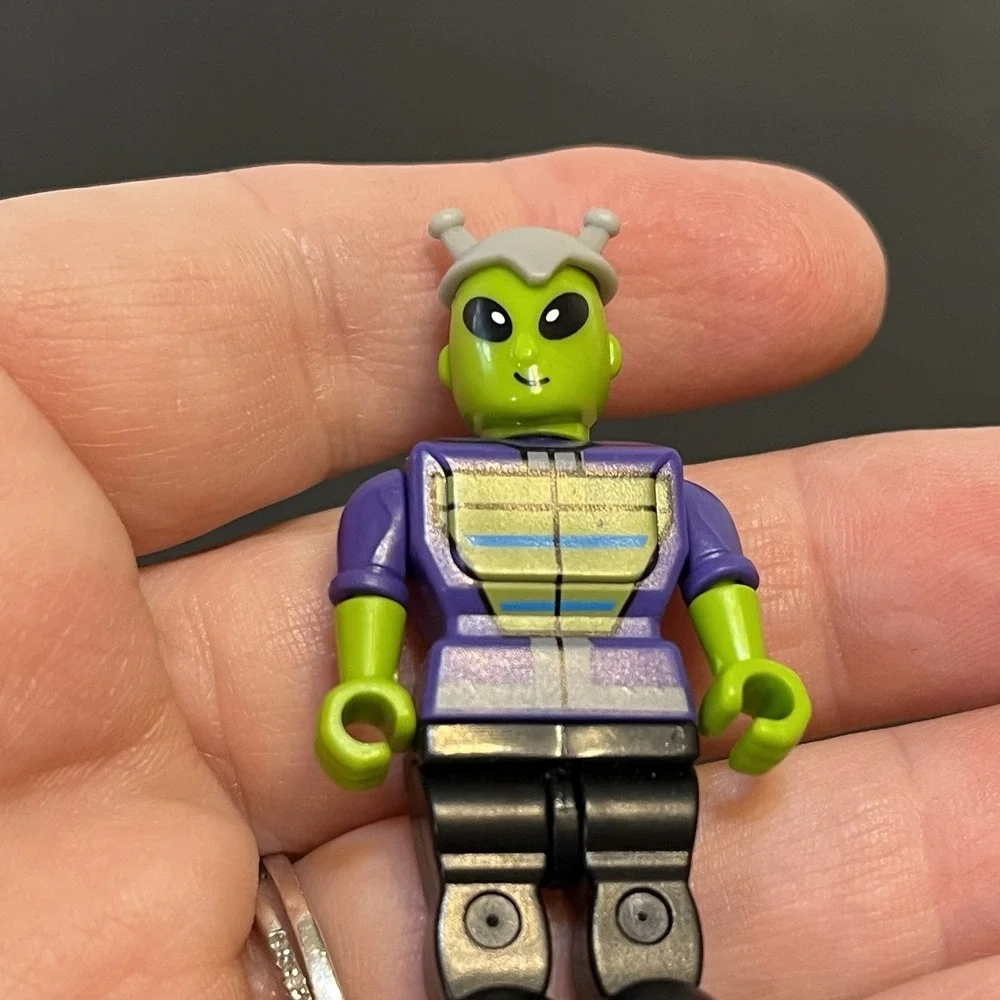 Mega Bloks Micro Action Figure # 2 Alien Mega Blocks Mini Figure Purple Green